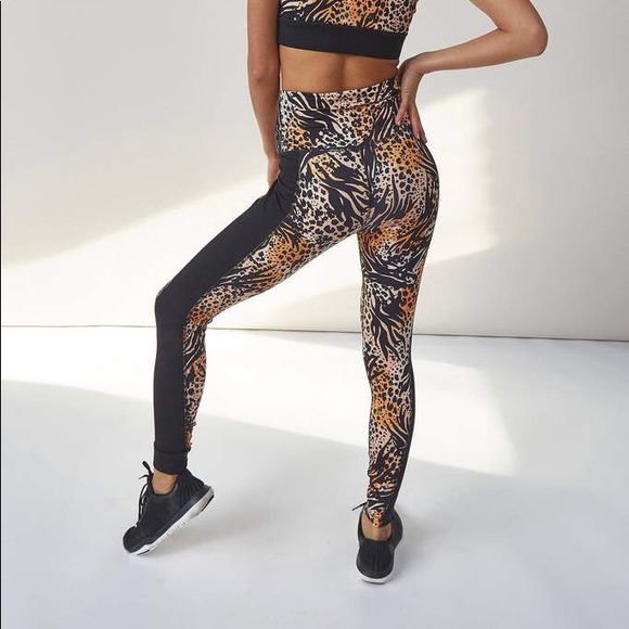 Wolf & Whistle Mixed Animal Print Leggings - Picture 2 of 4